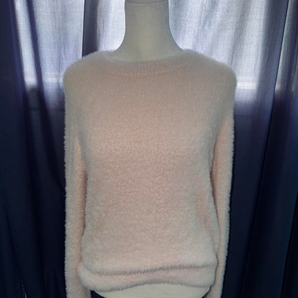 Aritzia Sunday Best Kitten Sweater Light Pink Size Medium NWOT